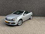 Opel Astra 1.8-16V TwinTop Cosmo Cabriolet, Auto's, Open dak, 74 €/maand, Zwart, 4 cilinders