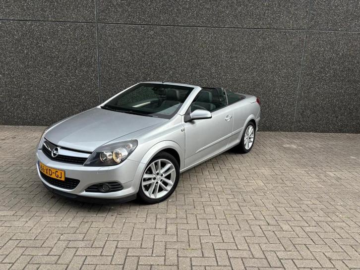 Opel Astra 1.8-16V TwinTop Cosmo Cabriolet, Auto's, Opel, Bedrijf, Astra, ABS, Airconditioning, Boordcomputer, Centrale vergrendeling