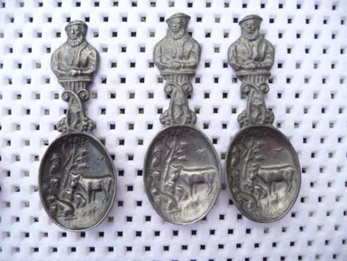8 zwaar tinnen sierlepels van 10 cm, 3 LEERDAM, 5 TIEL, Antiek en Kunst, Antiek | Tin, Verzenden