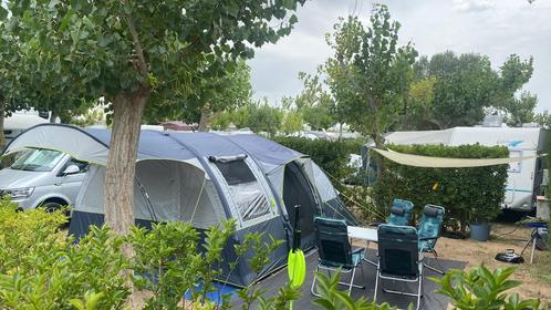 Te huur -Ruime opblaasbare tent – voor gezin met 3 kinderen!, Caravans en Kamperen, Tenten, tot en met 5, Zo goed als nieuw, Ophalen