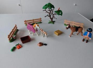 Playmobil paddock met paardenfamillie 5227 beschikbaar voor biedingen