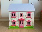 Houten poppenhuis “Rose Cottage”, Ophalen, Zo goed als nieuw, Poppenhuis