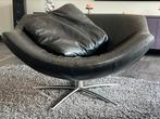Fauteuil Label Gigi zwart leer van Gerard vd Berg, Huis en Inrichting, Fauteuils, Ophalen, Gebruikt, Design, 100 tot 125 cm