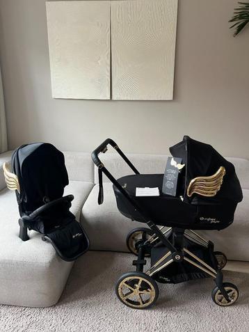 Zo goed als nieuw: Cybex Jeremy Scott Wings e-Priam + wieg beschikbaar voor biedingen