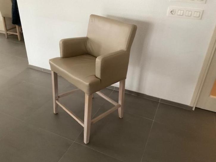 Bar eettafel met 4 barkrukken van Poortvliet, Huis en Inrichting, Barren, Gebruikt, Inclusief barstoelen, Ophalen