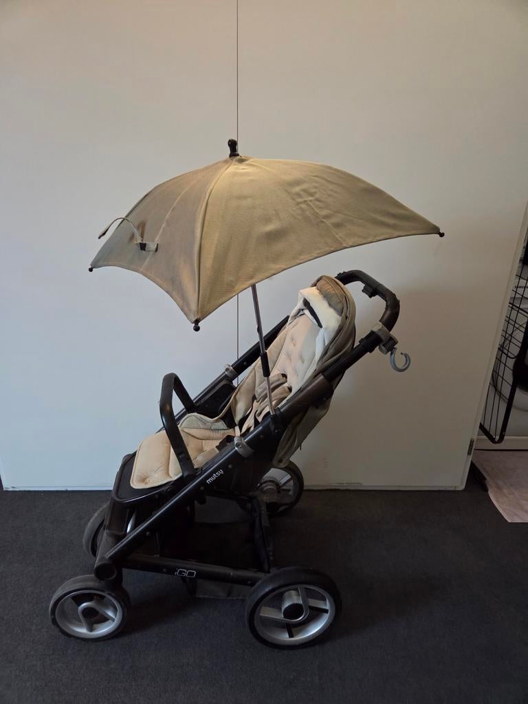 Complete Mutsy kinderwagen, wiegbak en kinderzitje, Kinderen en Baby's, Buggy's, Ophalen, Gebruikt, Verstelbare rugleuning