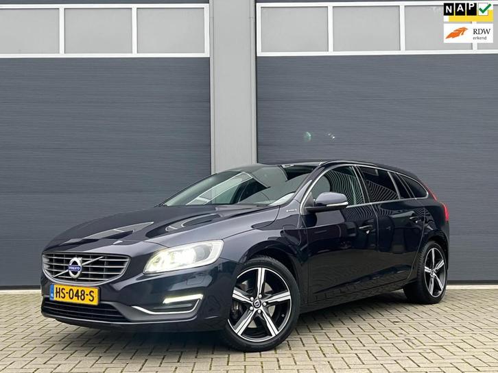 Volvo V60 2.4 D6 Twin Engine Summum|leer|trekhaak, Auto's, Volvo, Bedrijf, Te koop, V60, 4x4, ABS, Airbags, Airconditioning, Bochtverlichting