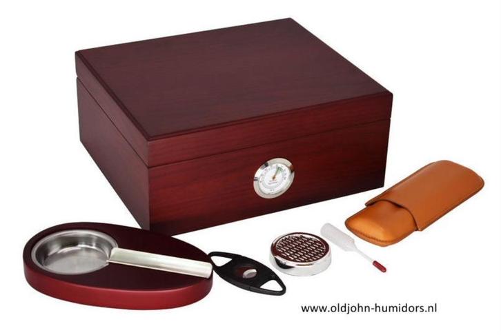 HUMIDOR STARTSET GIFTSET MET ASBAK LEREN KOKER KNIPPER   h73, Verzamelen, Rookartikelen, Aanstekers en Luciferdoosjes, Nieuw, Tabaksdoos of Verpakking