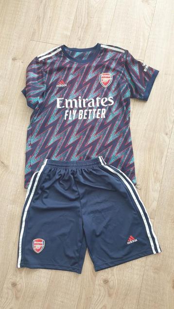 Arsenal Teneau Jongens Adidas Maat XL beschikbaar voor biedingen