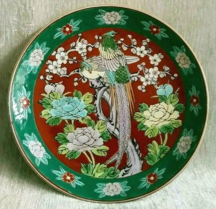 Japans sierbord Paradijsvogels goudaccenten 21,5 cm Ø, Antiek en Kunst, Antiek | Keramiek en Aardewerk, Ophalen of Verzenden