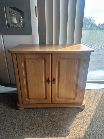 Tv meubel licht eiken 80x68x50cm beschikbaar voor biedingen