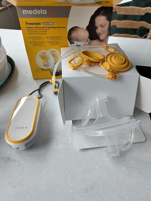 Medela Freestyle Handsfree Borstkolf, Kinderen en Baby's, Babyvoeding en Toebehoren, Zo goed als nieuw, Borstkolf, Ophalen of Verzenden