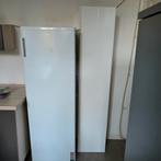 kast 192cm bij 40cm met deur dunne wit witte kast met deur, Ophalen, Gebruikt, 25 tot 50 cm