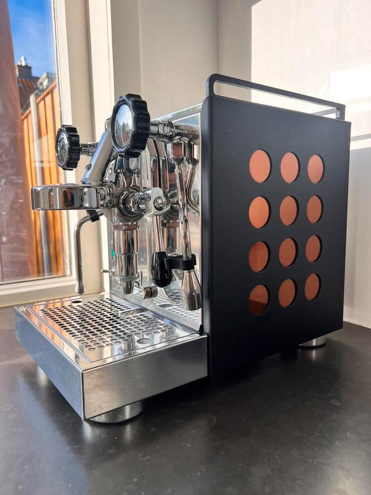 Rocket Appartamento espressomachine – zwart/koper, Witgoed en Apparatuur, Koffiezetapparaten, Zo goed als nieuw, Espresso apparaat