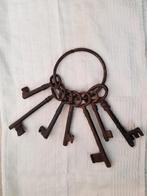 oude sleutelbos gietijzer 7 sleutels aan een ring, Antiek en Kunst, Ophalen of Verzenden