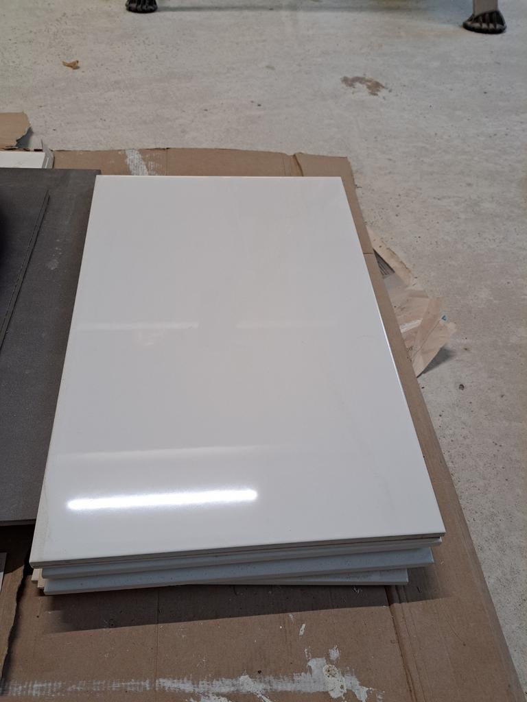 Witte glanzende wandtegels 30x45 - 1,2m2, 40 tot 60 cm, Gebruikt, Ophalen of Verzenden, Minder dan 5 m²
