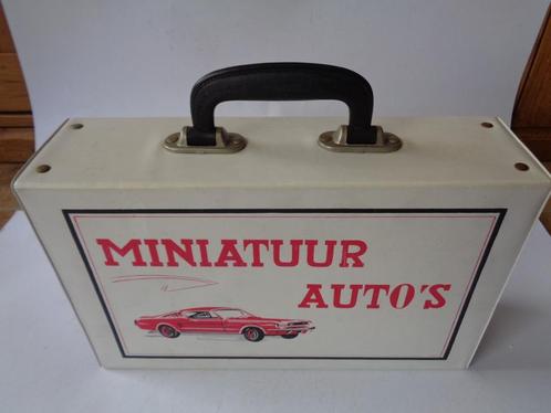 Miniatuur Auto's Koffer.  Plastic, met 2 laden en Handgreep, Hobby en Vrije tijd, Modelauto's | Overige schalen, Gebruikt, Auto