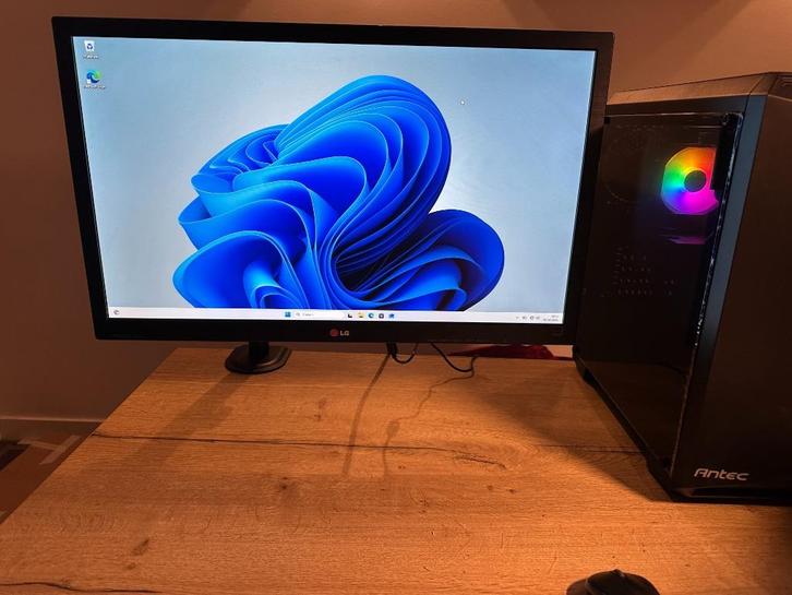 LG 27MP35HQ  27 inch met nieuwe arm en adapter, Computers en Software, Monitoren, Gebruikt, 60 Hz of minder, HDMI, VGA, In hoogte verstelbaar