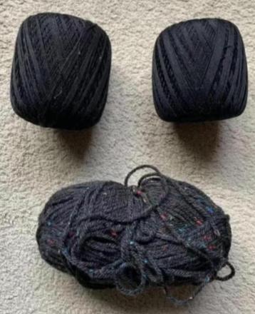 Knotten bollen zwarte wol garen; haakgaren; gemeleerde bol beschikbaar voor biedingen
