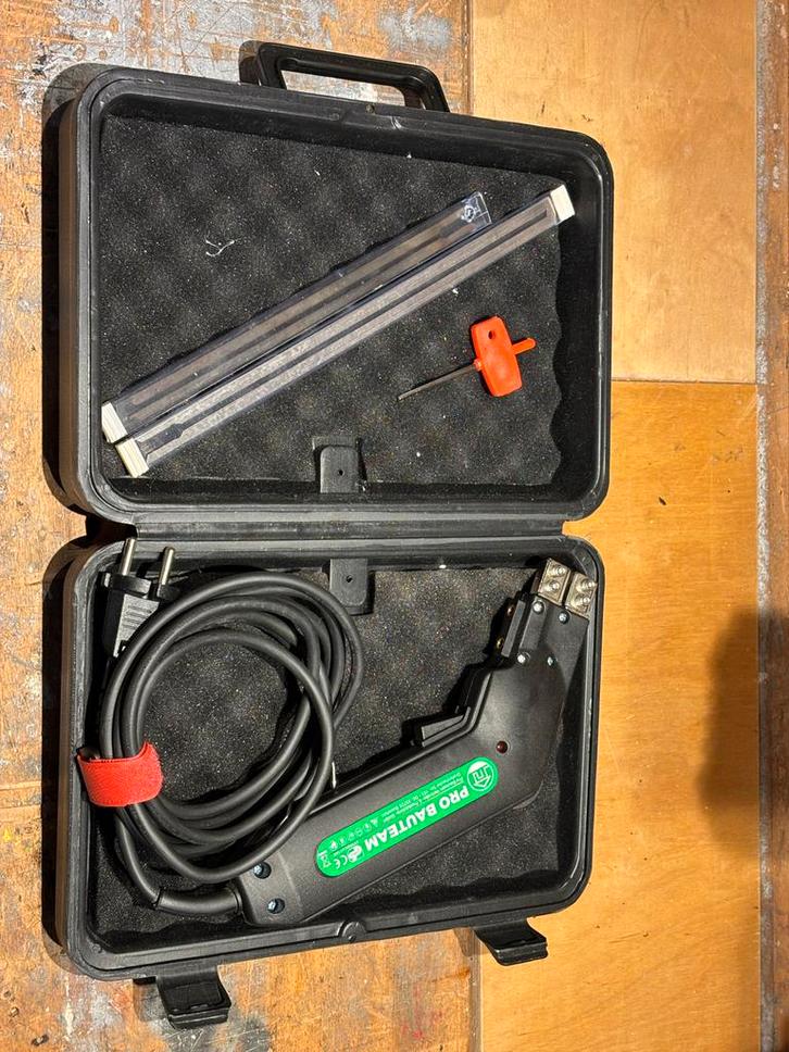 Styrocutter Foam snijder 230v, Doe-het-zelf en Verbouw, Gereedschap | Handgereedschap, Gebruikt, Ophalen of Verzenden