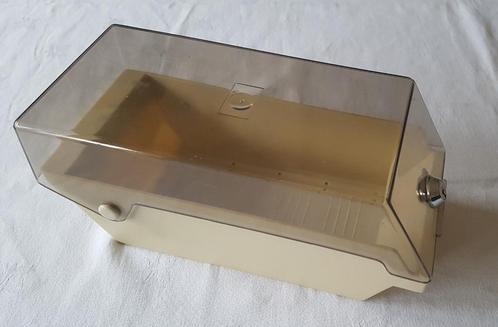 Kunststof opbergbakje met deksel en slot, Diversen, Bureau-accessoires, Ophalen of Verzenden
