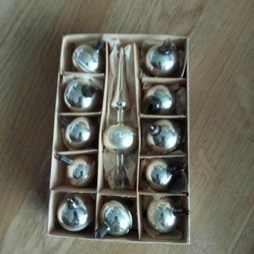 oud kerst setje met piek beschikbaar voor biedingen