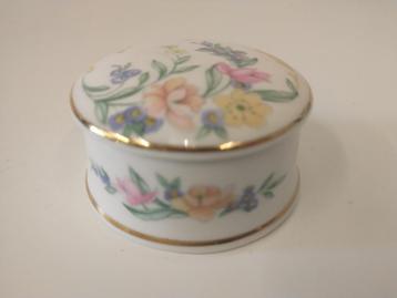 Porseleinen Sieraden doosje Falcon China Staffordshire Engel beschikbaar voor biedingen