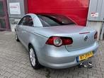 Volkswagen Eos 2.0-16v FSI 150pk Cabriolet met schuifdak ! /, Voorwielaandrijving, Traction-control, Stof, Gebruikt