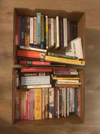 2 bananendozen met diverse boeken, Boeken, Partijen en Verzamelingen, Ophalen, Gelezen, Verschillende onderwerpen