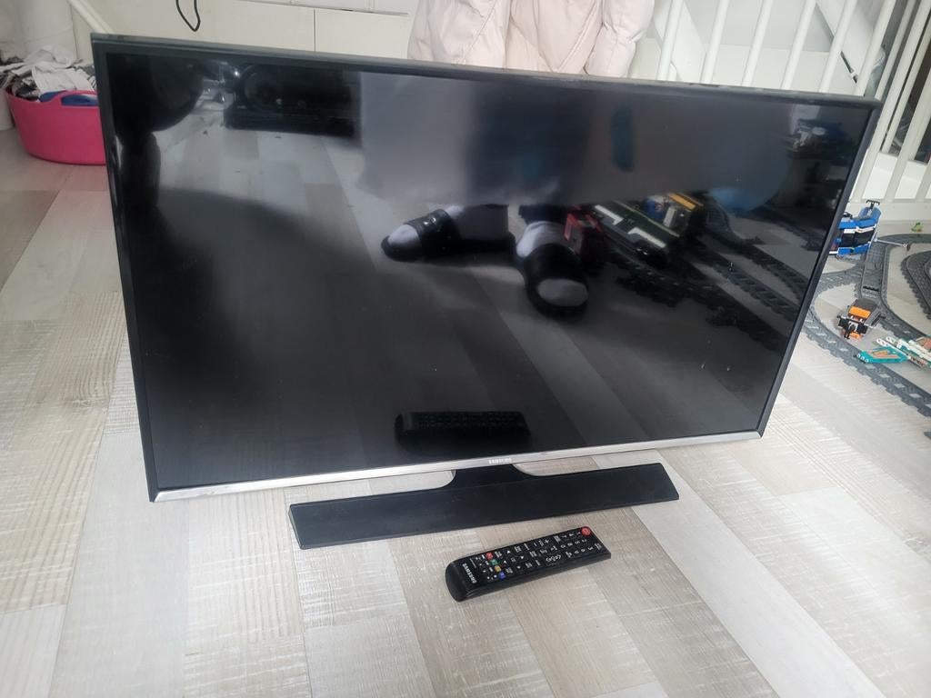 Samsung TV - Gebruikt, zonder doos 150€, Ophalen, Gebruikt, Samsung