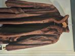 Een dames jas van bever bond kleur bruin, Bruin, Zo goed als nieuw, Maat 46/48 (XL) of groter, Ophalen