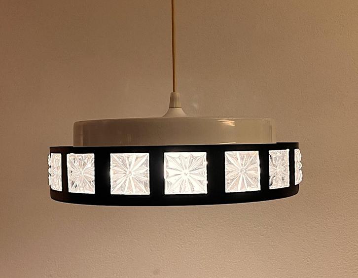 Vintage UFO hanglamp L.U.M. – jaren 60/70 – Ø 37 cm, Huis en Inrichting, Lampen | Hanglampen, Gebruikt, Minder dan 50 cm, Kunststof