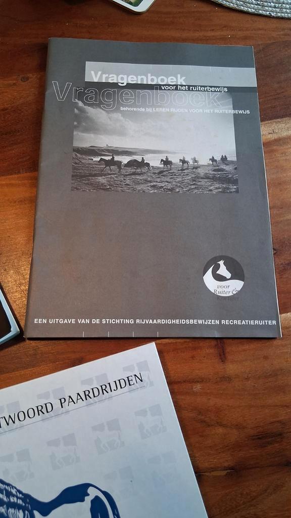 Verantwoord Paardrijden + Ruiterbewijs Boeken, Boeken, Studieboeken en Cursussen, Ophalen of Verzenden
