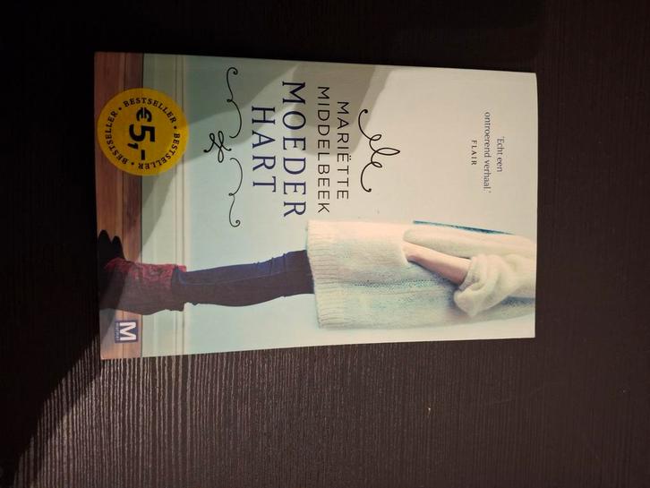 Moederhart - Mariëtte Middelbeek, Boeken, Romans, Zo goed als nieuw, Nederland, Ophalen of Verzenden