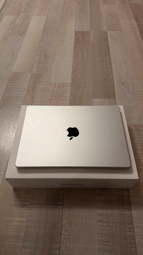 MacBook Pro M4 Pro 14’ inch 24GB/ 1TB SSD Zilver, Computers en Software, Apple Macbooks, Zo goed als nieuw, MacBook Pro, Overige groottes