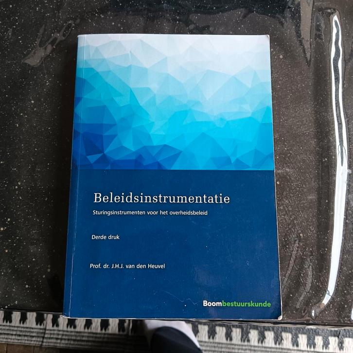 J.H.J. van den Heuvel - Beleidsinstrumentatie, Boeken, Studieboeken en Cursussen, Zo goed als nieuw, HBO, Alpha, Ophalen of Verzenden