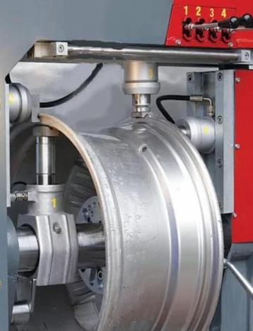 Velgen Reparatie  Richten Schadeherstel Poedercoaten CnC beschikbaar voor biedingen