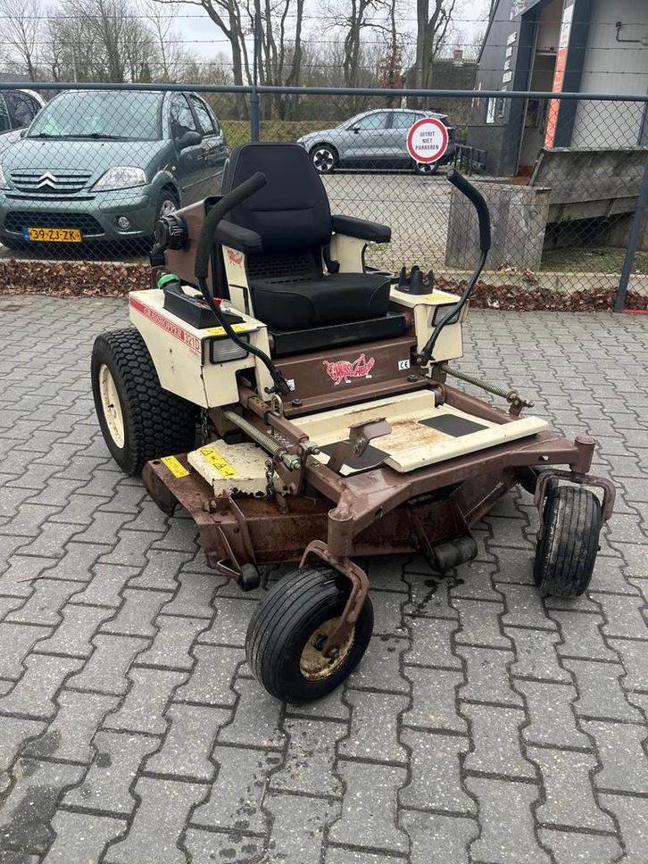 Graschopper 321d zeroturn diesel, Tuin en Terras, Zitmaaiers, Zo goed als nieuw, 120 cm of meer, Elektrische starter, Ophalen
