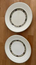 Wedgwood Carlton Queen’s Ware - 2 ontbijtbordjes 23 cm, Antiek en Kunst, Ophalen