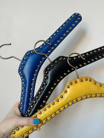 Set van 3 vintage kledinghangers, 42,5x14cm. Retro 80s 90s beschikbaar voor biedingen
