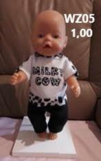 Poppenkleertjes baby pop set foto 1. Opbrengst KiKa., Kinderen en Baby's, Speelgoed | Poppen, Ophalen, Nieuw, Babypop