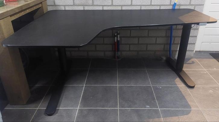 Ikea Bekant Hoekbureau Zwart - Elektrisch Verstelbaar, Huis en Inrichting, Bureaus, Zo goed als nieuw, Elektrisch, In hoogte verstelbaar