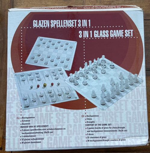 Glazen 3-in-1 bordspellen: schaken, dammen en backgammon., Hobby en Vrije tijd, Gezelschapsspellen | Bordspellen, Nieuw, Ophalen of Verzenden