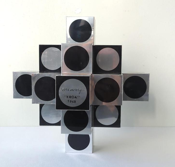 VASARELY Kroa 1968 sculptuur hout aluminium gesigneerd, Antiek en Kunst, Kunst | Beelden en Houtsnijwerken, Ophalen of Verzenden