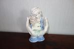 Beeld porselein in handen van, Ophalen of Verzenden, Zo goed als nieuw, Mens