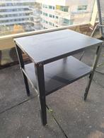 Zwart metalen bijzettafel met plank (IKEA KNARREVIK), Huis en Inrichting, Tafels | Bijzettafels, Ophalen, Minder dan 45 cm, Minder dan 55 cm