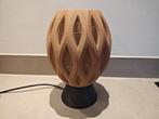 prachtige moderne lamp met kap van geprint hout! uniek, Huis en Inrichting, Lampen | Tafellampen, Ophalen of Verzenden, Nieuw
