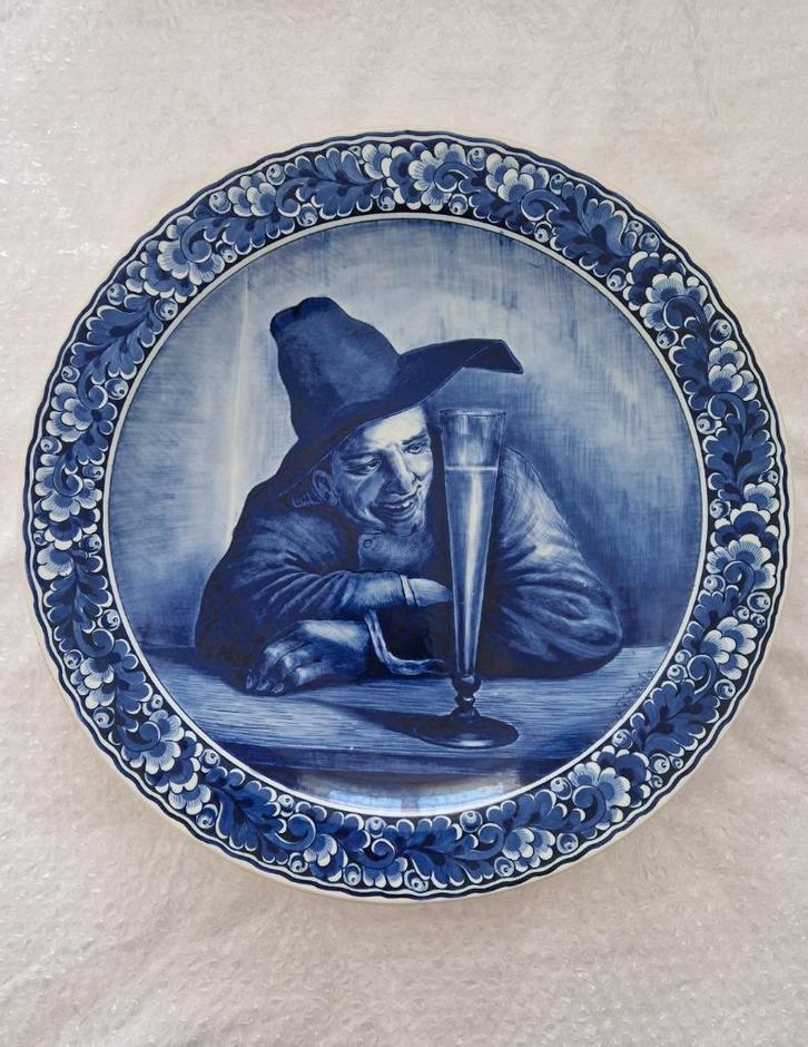Wandbord Zenith Gouda Delfst Blauw 41cm "Drinker", Antiek en Kunst, Antiek | Wandborden en Tegels, Ophalen of Verzenden