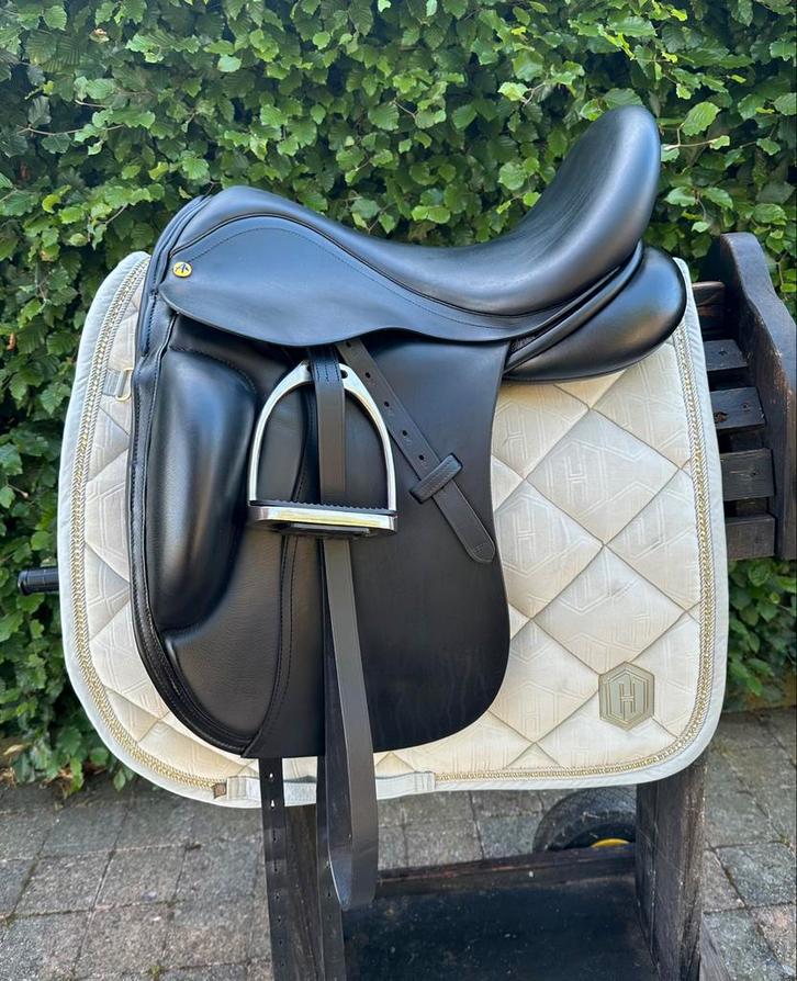 Anatomca Cygnus, Dieren en Toebehoren, Paarden en Pony's | Zadels, Zo goed als nieuw, Dressuur, Ophalen of Verzenden