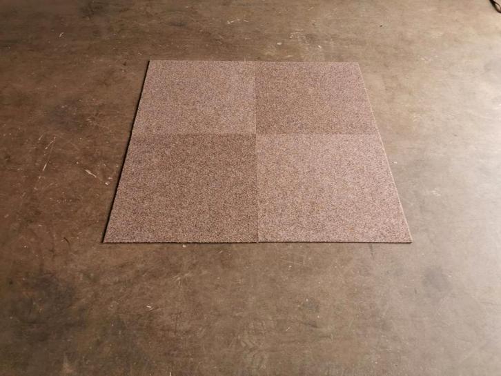 Tapijttegels kleur beige €1.80 ex BTW per tegel nieuw, Huis en Inrichting, Stoffering | Vloerbedekking, Nieuw, Tapijttegels, Beige